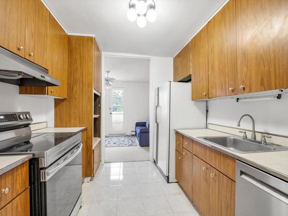 25 Chapel Place 3N, Great Neck NY 11021