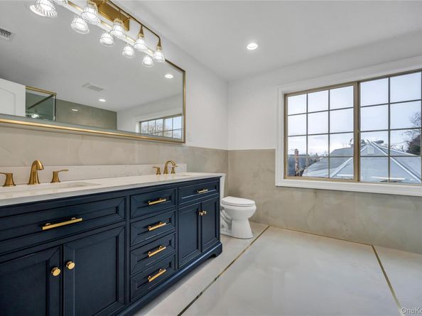 319 Blacksmith Road W, Levittown NY 11756