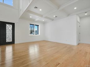 319 Blacksmith Road W, Levittown NY 11756