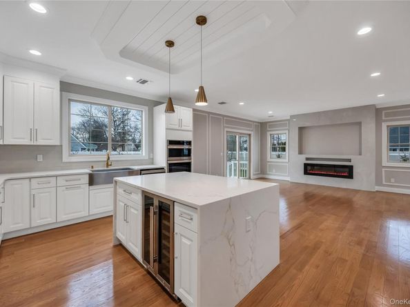 319 Blacksmith Road W, Levittown NY 11756