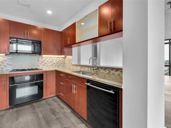 175 Huguenot Street 1106, New Rochelle NY 10801