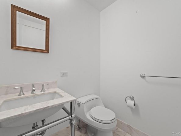 5 Renaissance Square 10G, White Plains NY 10601