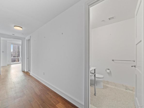 5 Renaissance Square 10G, White Plains NY 10601