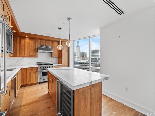 5 Renaissance Square 10G, White Plains NY 10601