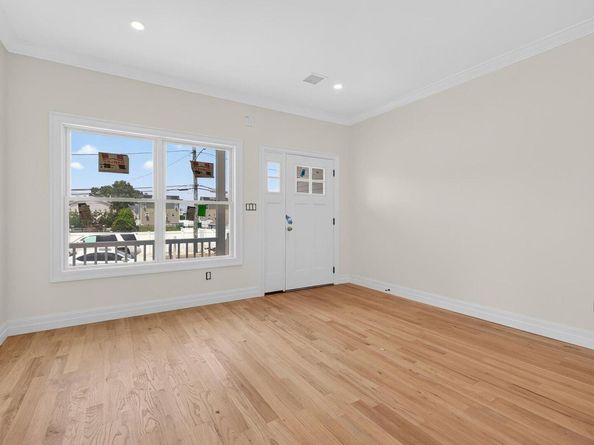 1108 Washington Place, Baldwin Harbor NY 11510
