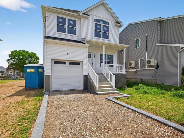 1108 Washington Place, Baldwin Harbor NY 11510