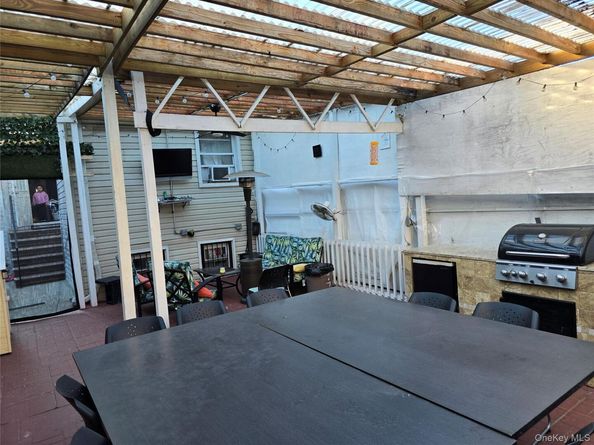 367 Lincoln Avenue, Brooklyn NY 11208