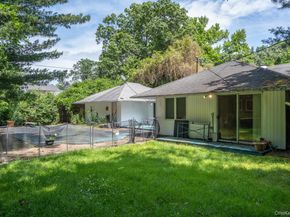 61 Locust Lane, Roslyn Heights NY 11577