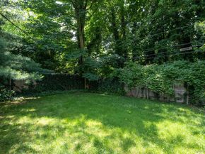61 Locust Lane, Roslyn Heights NY 11577