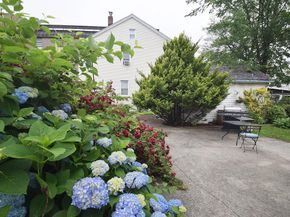8102 164th Place, Jamaica Hills NY 11432