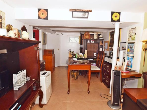 8102 164th Place, Jamaica Hills NY 11432