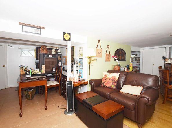 8102 164th Place, Jamaica Hills NY 11432