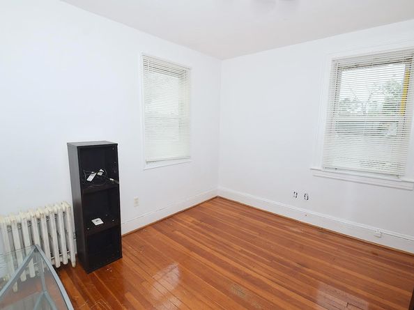 8102 164th Place, Jamaica Hills NY 11432