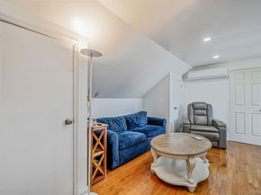 859 Franklin Avenue, Valley Stream NY 11580