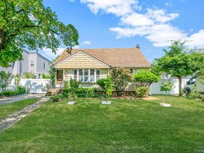 859 Franklin Avenue, Valley Stream NY 11580