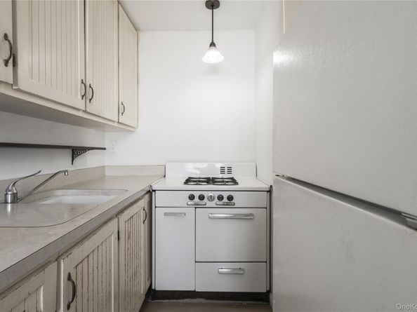 67-09 136 Street B, Kew Garden Hills NY 11367