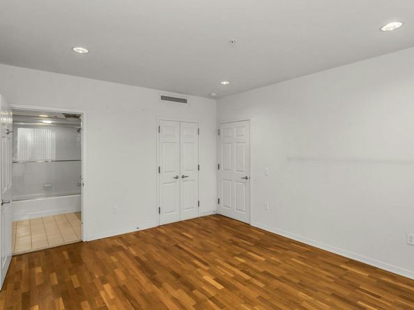 100 Harbor View Drive 249, Port Washington NY 11050
