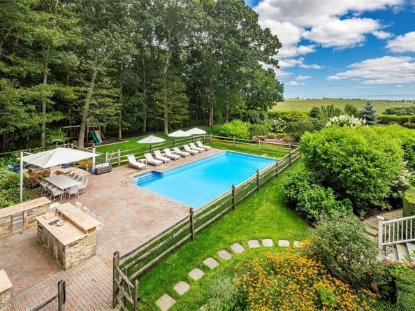 652 Noyack Path, Water Mill NY 11976