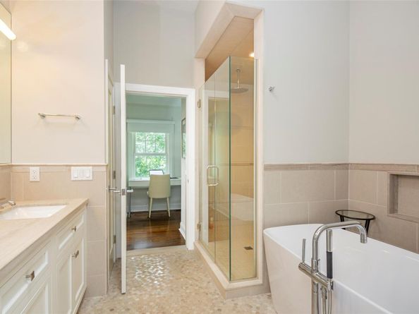 652 Noyack Path, Water Mill NY 11976