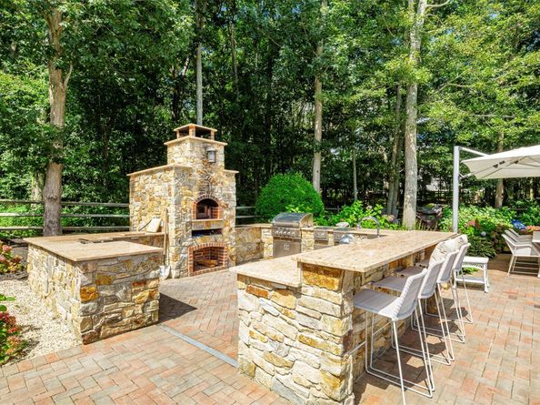 652 Noyack Path, Water Mill NY 11976