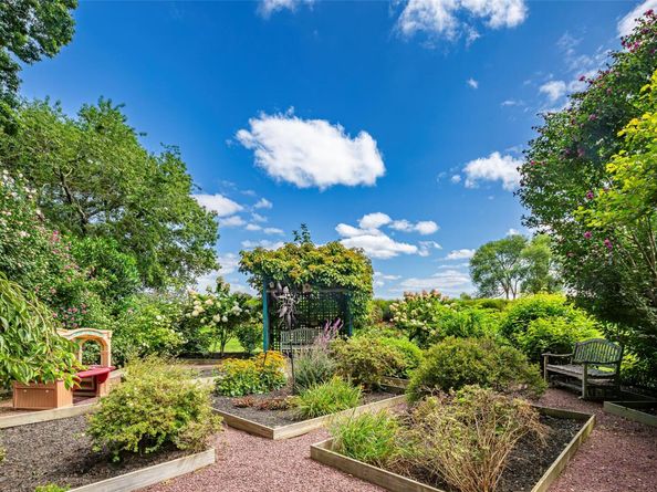 652 Noyack Path, Water Mill NY 11976