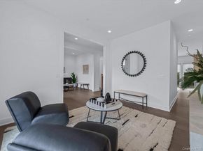 1 Sequoia Circle, Manhasset NY 11030