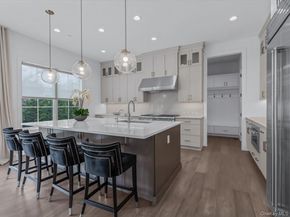 1 Sequoia Circle, Manhasset NY 11030