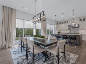 1 Sequoia Circle, Manhasset NY 11030