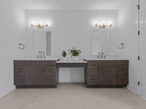 1 Sequoia Circle, Manhasset NY 11030