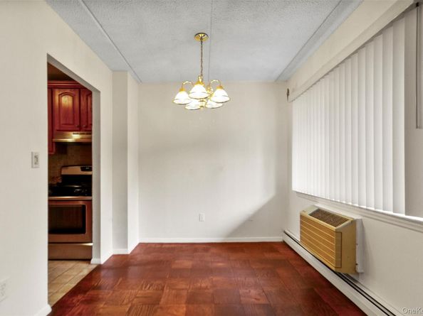 687 Bronx River Road 2A, Yonkers NY 10704