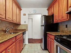 687 Bronx River Road 2A, Yonkers NY 10704