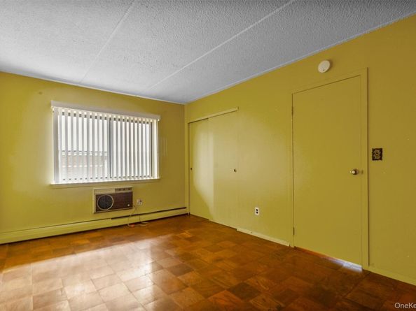 687 Bronx River Road 2A, Yonkers NY 10704