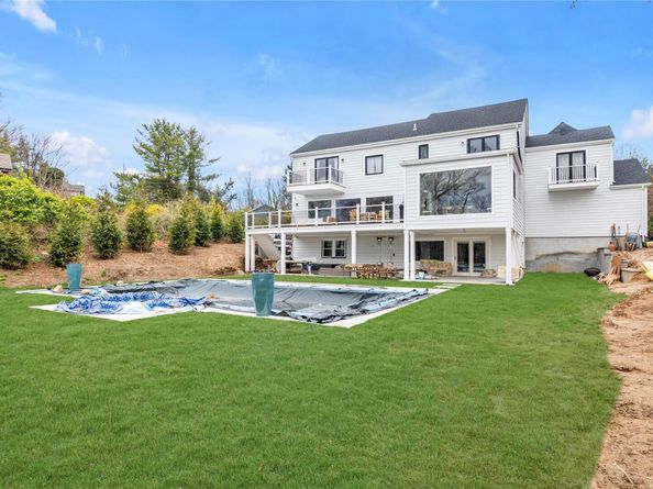 14 Harbor Crest Court, Huntington NY 11743