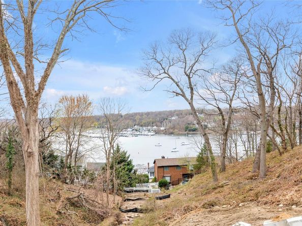 14 Harbor Crest Court, Huntington NY 11743