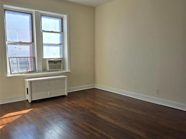 59-11 Queens Boulevard 5H, Woodside NY 11377