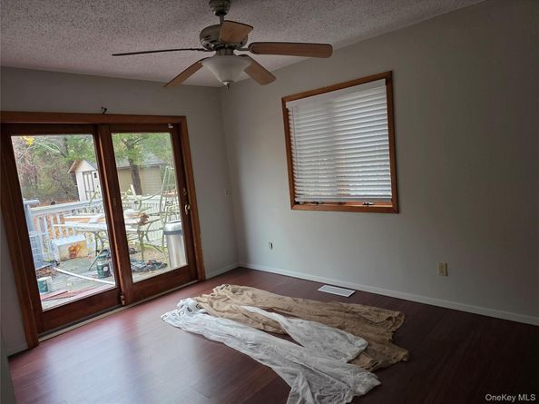 484 Bicycle Path, Port Jefferson Station NY 11776