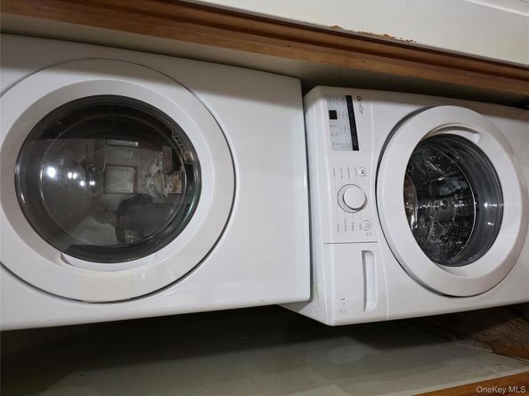 484 Bicycle Path, Port Jefferson Station NY 11776