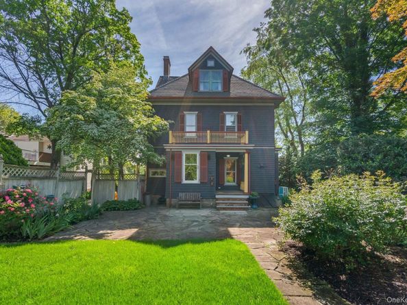 175 Ivy Street, Oyster Bay NY 11771