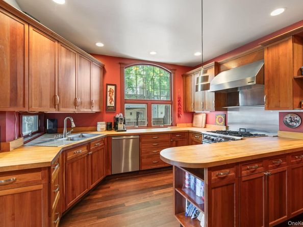 175 Ivy Street, Oyster Bay NY 11771