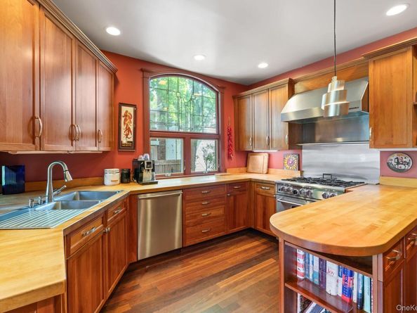 175 Ivy Street, Oyster Bay NY 11771