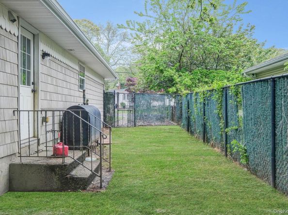 122 Eleanor Avenue, Mastic NY 11950