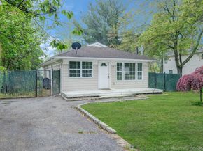 122 Eleanor Avenue, Mastic NY 11950