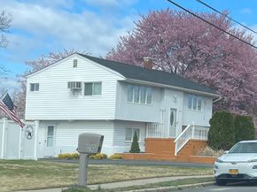 22 Salem Lane, Selden NY 11784