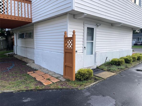 22 Salem Lane, Selden NY 11784