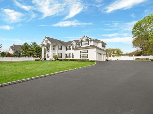91 Fairmont Avenue, Medford NY 11763