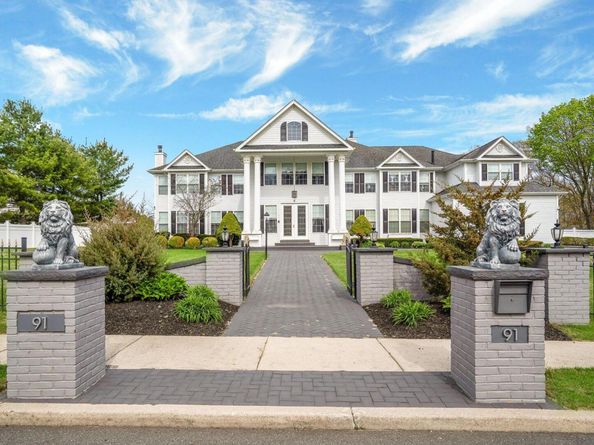 91 Fairmont Avenue, Medford NY 11763