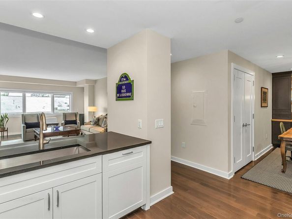 433 Main Street 203, Port Washington NY 11050