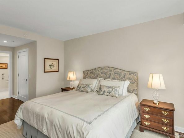 433 Main Street 203, Port Washington NY 11050
