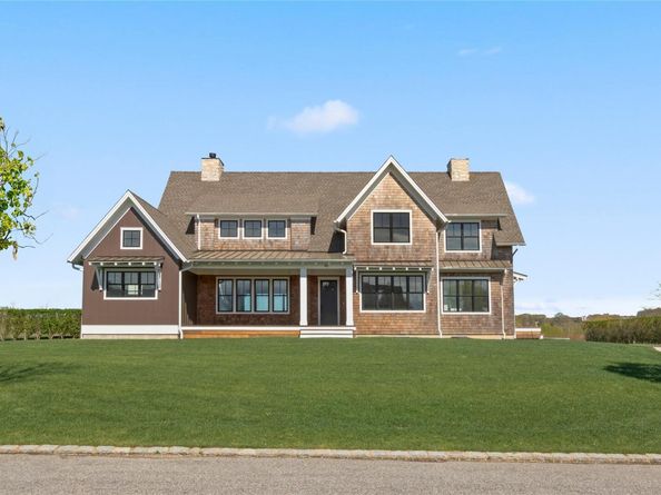 35 Club Drive, Baiting Hollow NY 11933