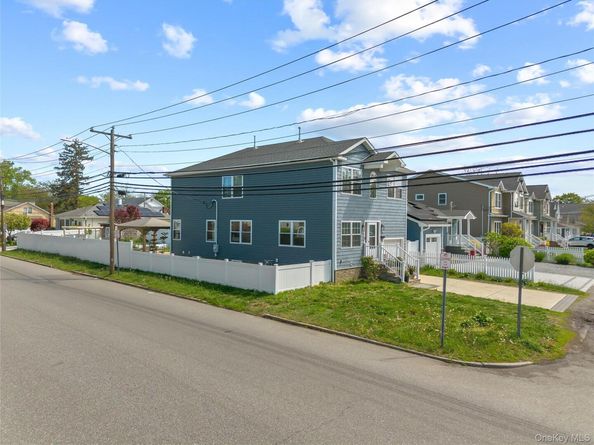 3875 South Street, Seaford NY 11783